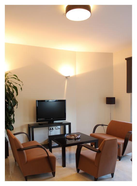 Hotel El Trebol 카로보네라스 외부 사진