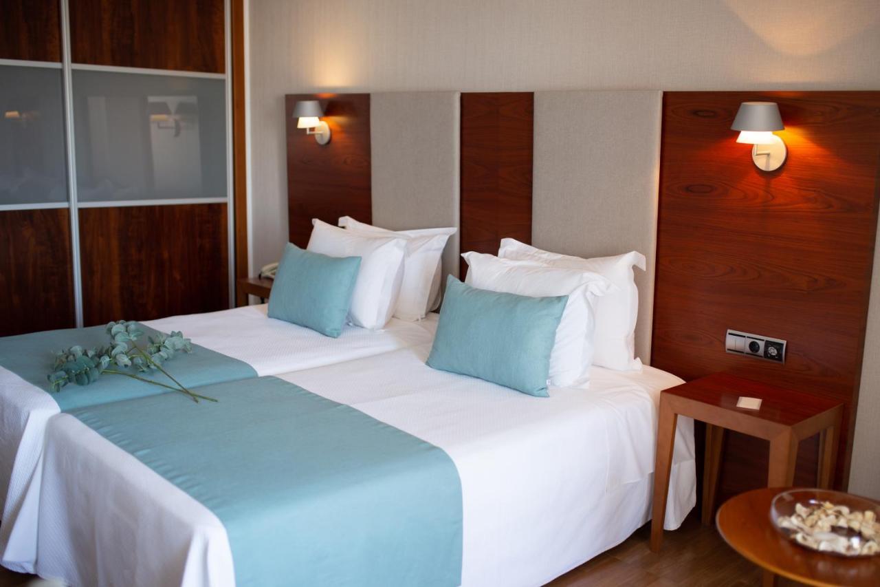 Hotel El Trebol 카로보네라스 외부 사진