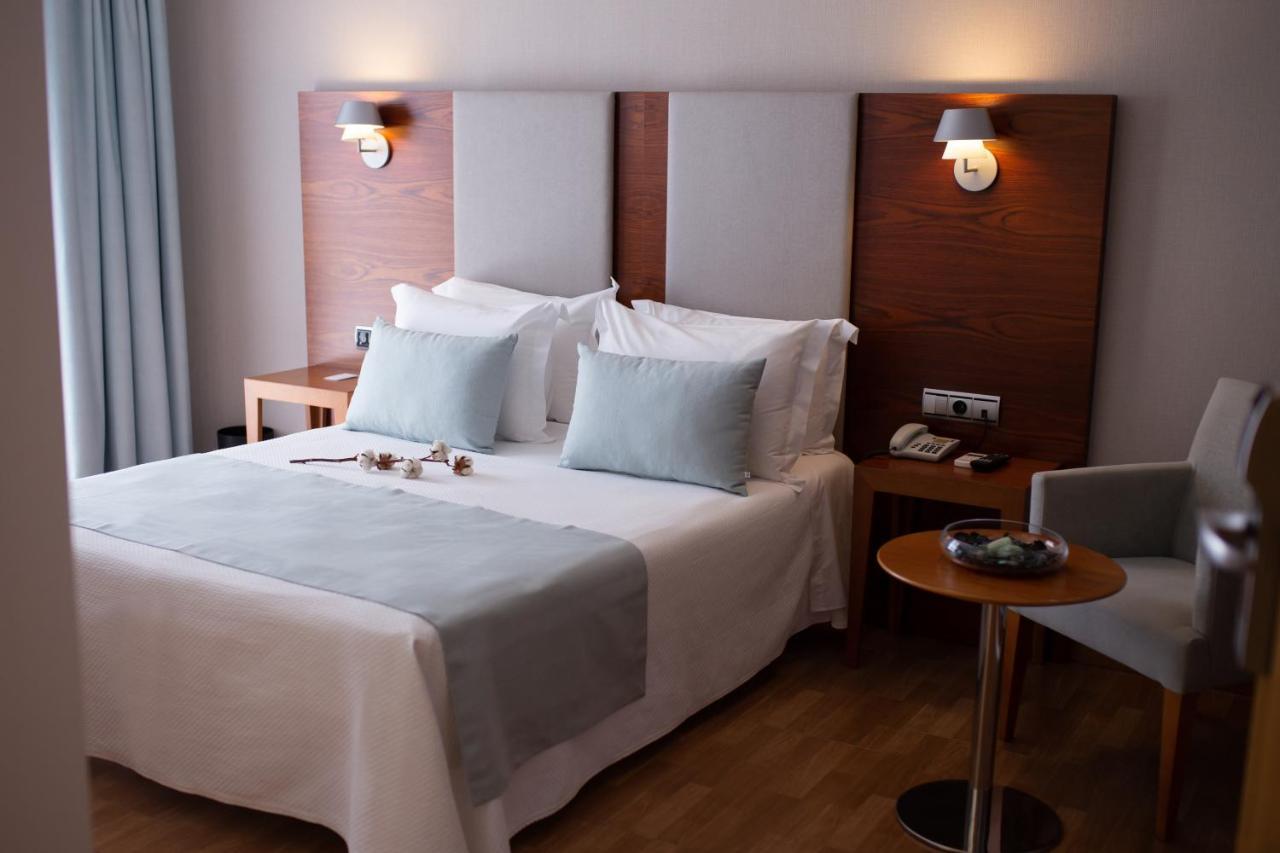 Hotel El Trebol 카로보네라스 외부 사진